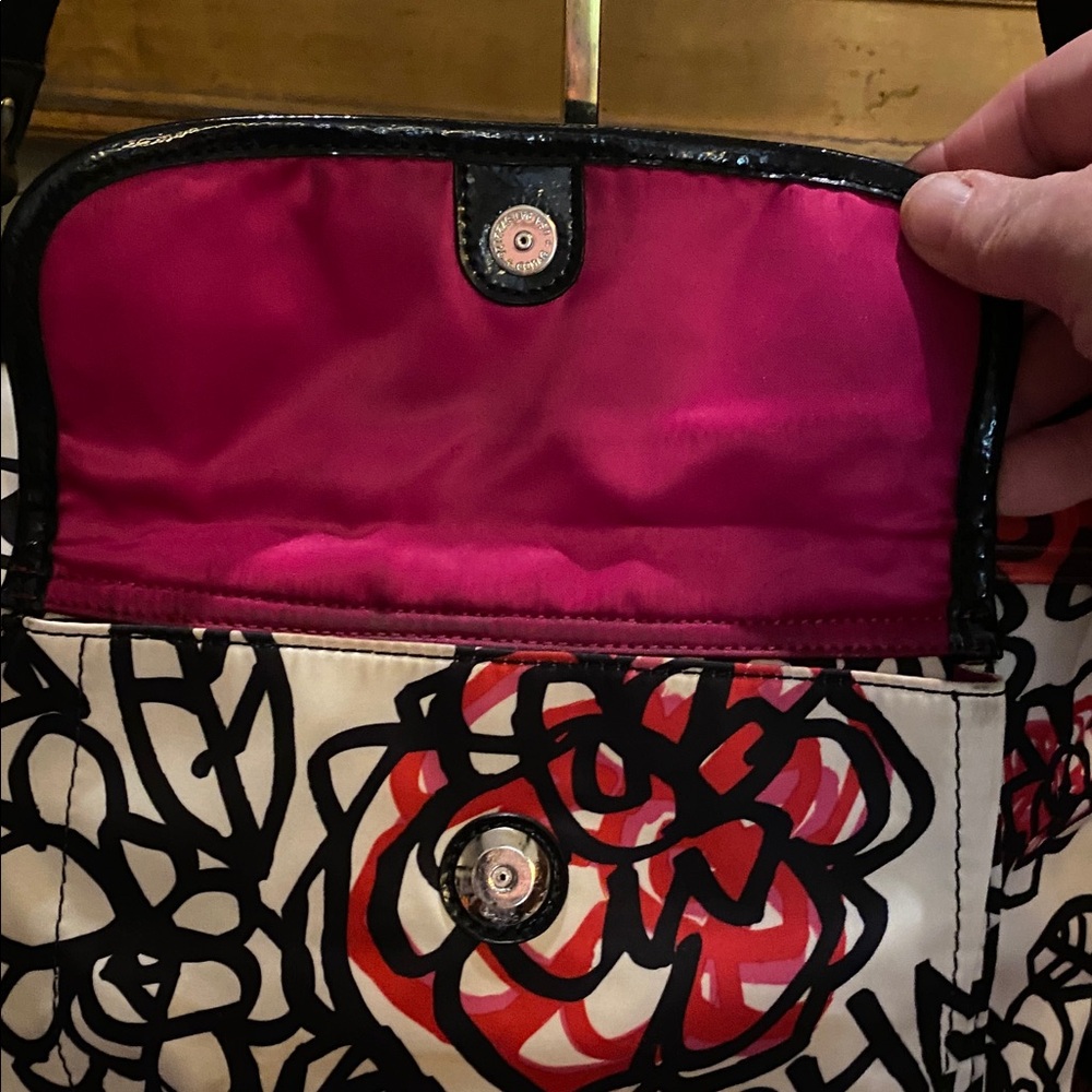 Coach Poppy Daisy Floral Graffiti Messenger Crossbody Bag - Picture 3 of 16